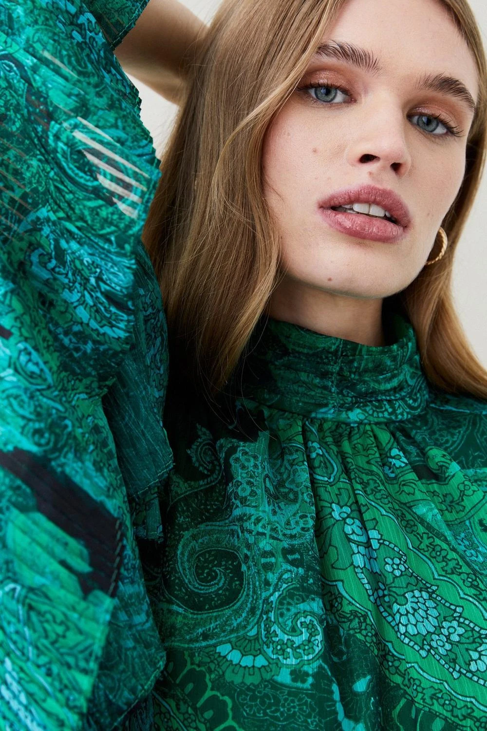 Karen Millen Drama Pleated Crinkle Paisley Woven Midi 4 Karen Millen Drama Pleated Crinkle Paisley Woven Midi - Image 2